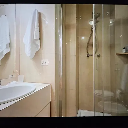 Two-room San Babila Apartment *