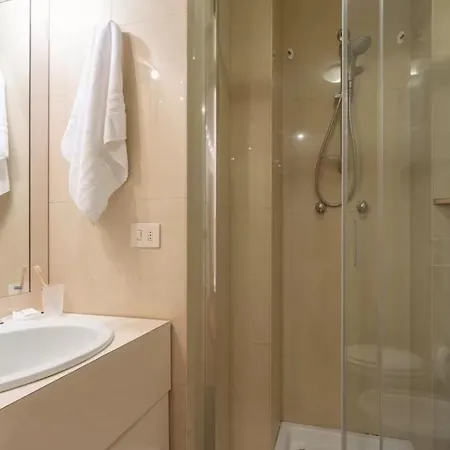 Two-room San Babila Apartment