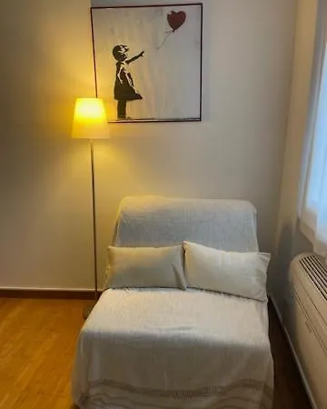 Two-room San Babila Mailand
