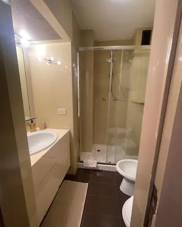 Apartment Two-room San Babila Mailand