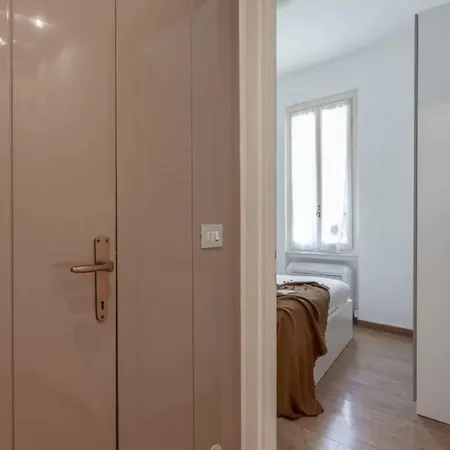 Two-room San Babila * Milaan